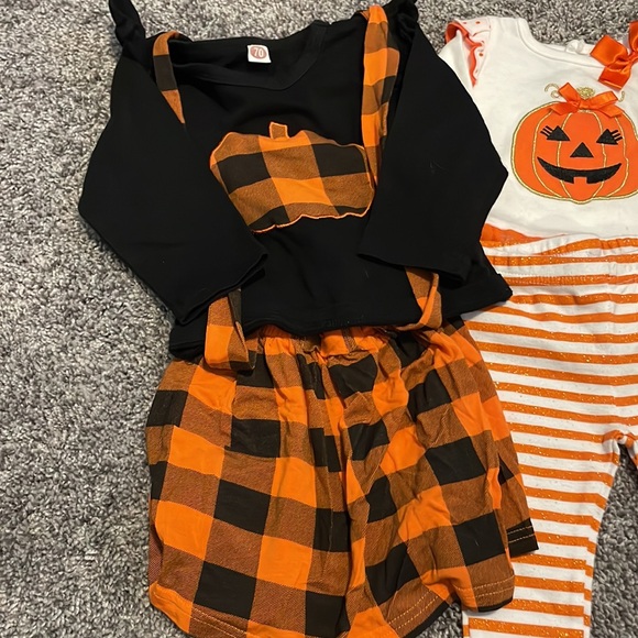 Girls size 12-18m Halloween bundle outfits - Picture 2 of 4
